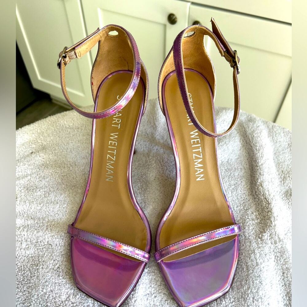 NEW STUART WEITZMAN NUDISTCURVE STRAP SANDAL Amatista HOLOGRAPHIC PINK Size 9.